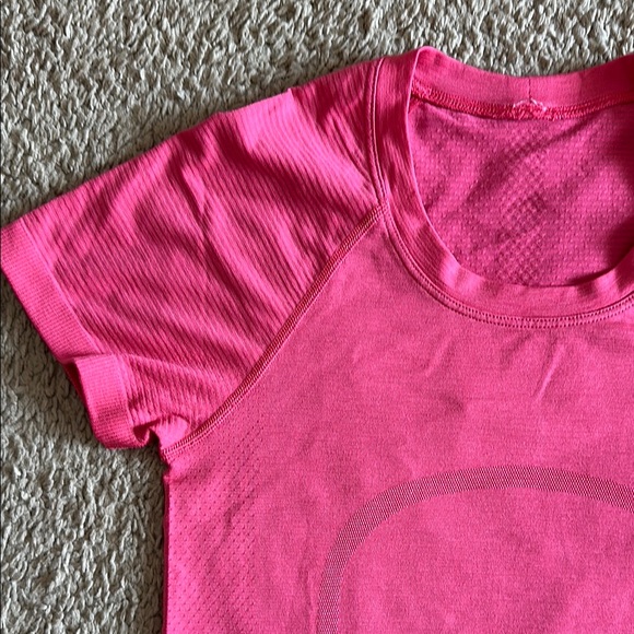 Lululemon top - Picture 2 of 2